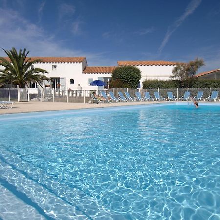 Residence Odalys Le Village Des Amareyeurs Le Château-dʼOléron Kültér fotó