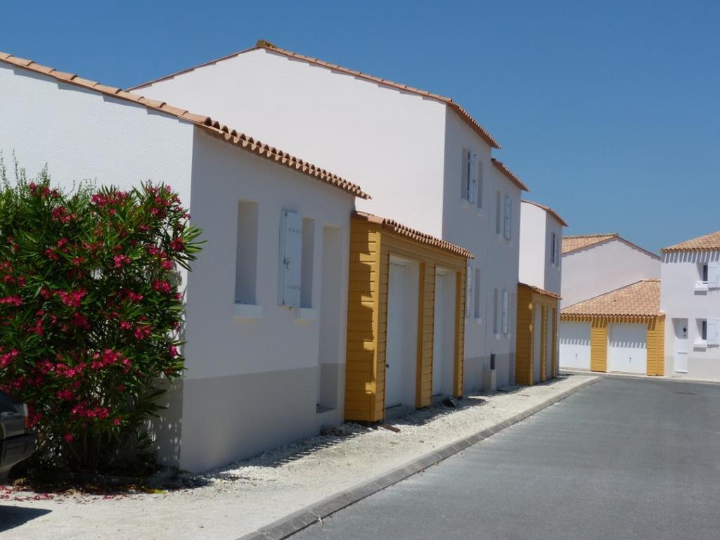 Residence Odalys Le Village Des Amareyeurs Le Château-dʼOléron Kültér fotó