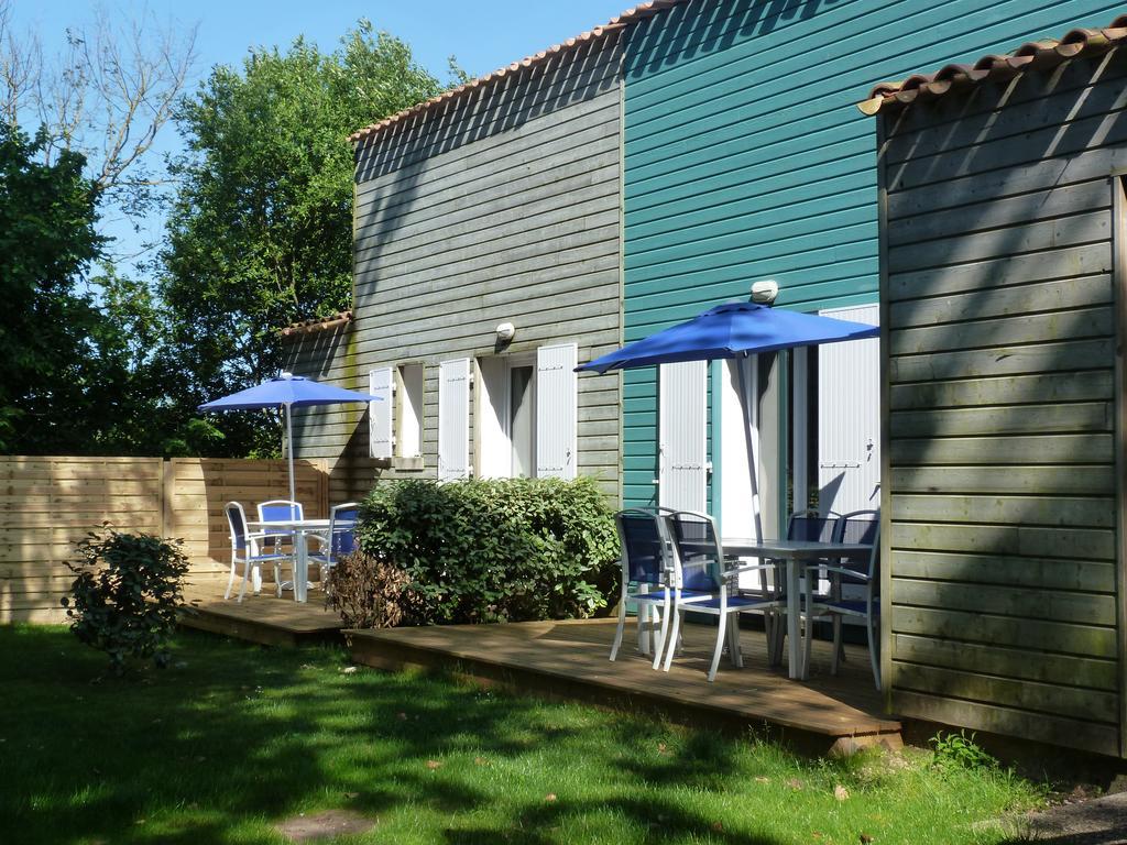 Residence Odalys Le Village Des Amareyeurs Le Château-dʼOléron Kültér fotó