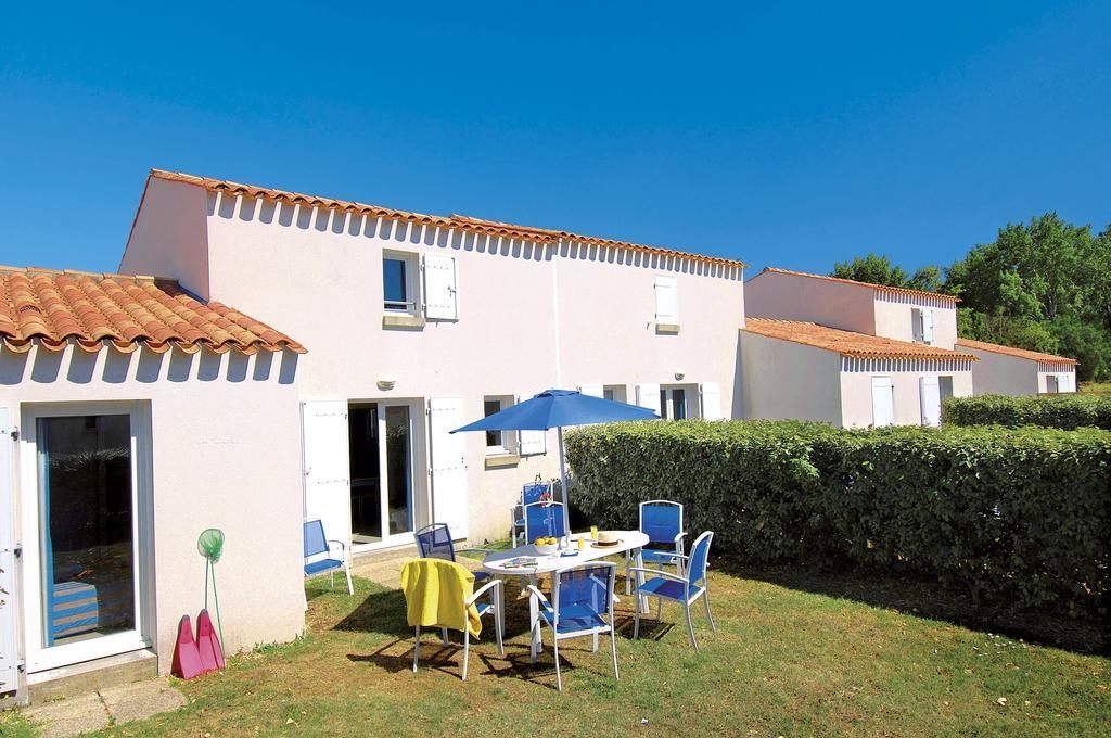 Residence Odalys Le Village Des Amareyeurs Le Château-dʼOléron Kültér fotó