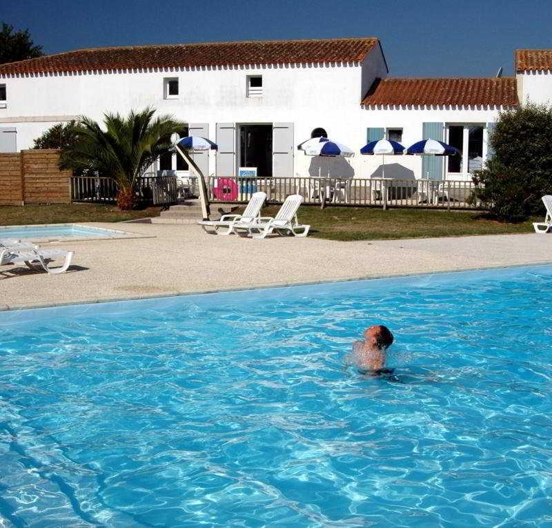 Residence Odalys Le Village Des Amareyeurs Le Château-dʼOléron Kültér fotó